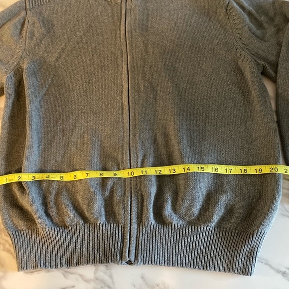 Jos A Bank men's Sweater. - Picture 9 of 13